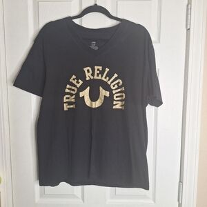 True Religion T Shirt V neck Size Large